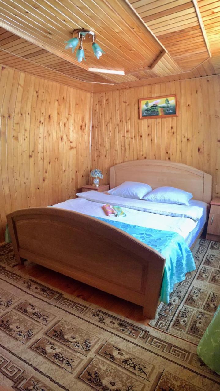 Guest House Karpaty ยาเรมชา ภายนอก รูปภาพ